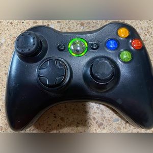 Microsoft Xbox 360 Wireless Gaming Controller - Black (Model 1403)